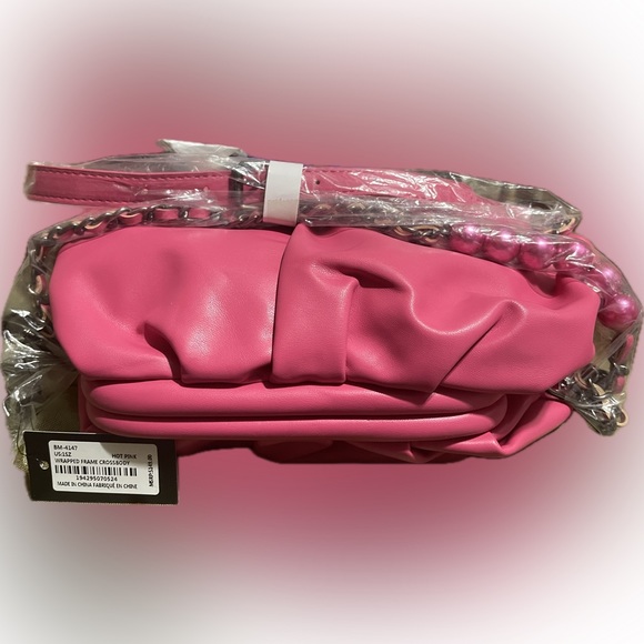 BADGLEY MISCHKA WRAPPED FRAME CROSSBODY HOT PINK NWT - Picture 2 of 4